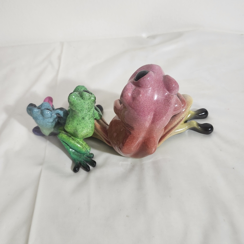 Retired Kitty's Critters "Full House"Colorful Frog Family Figurine - Picture 5 of 6